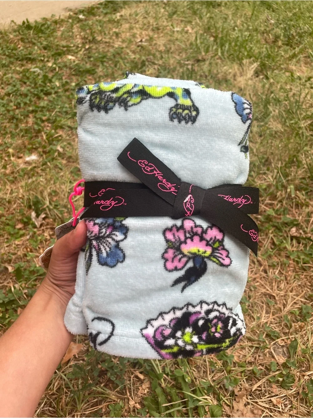 Ed Hardy Light Blue Floral Tiger Hand Towel Set